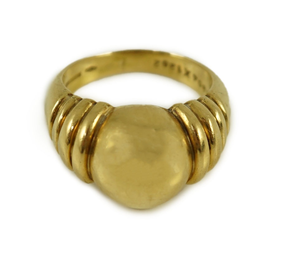 A Boucheron 750 gold dress ring